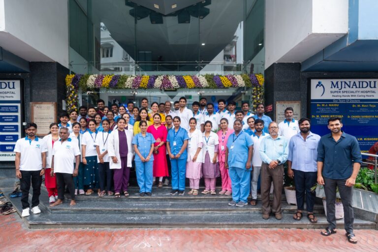 Group photo of MJ Naidu Hospital staff and doctors at the 40 Years Celebration